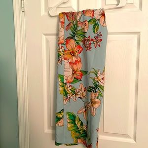 Beautiful Floral Capri Pants